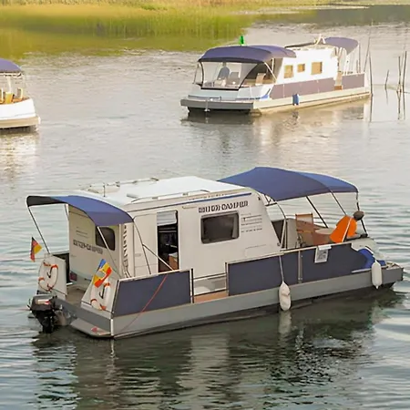 Hausboot Botel Verchen
